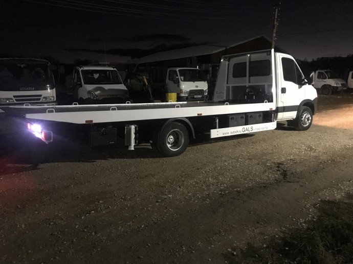 Автоэвакуатор IVECO